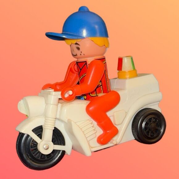 Vintage 1970s Toot Toot Hand Wind Up Motorcycle Trike & Action Rider B5 - Picture 8 of 9